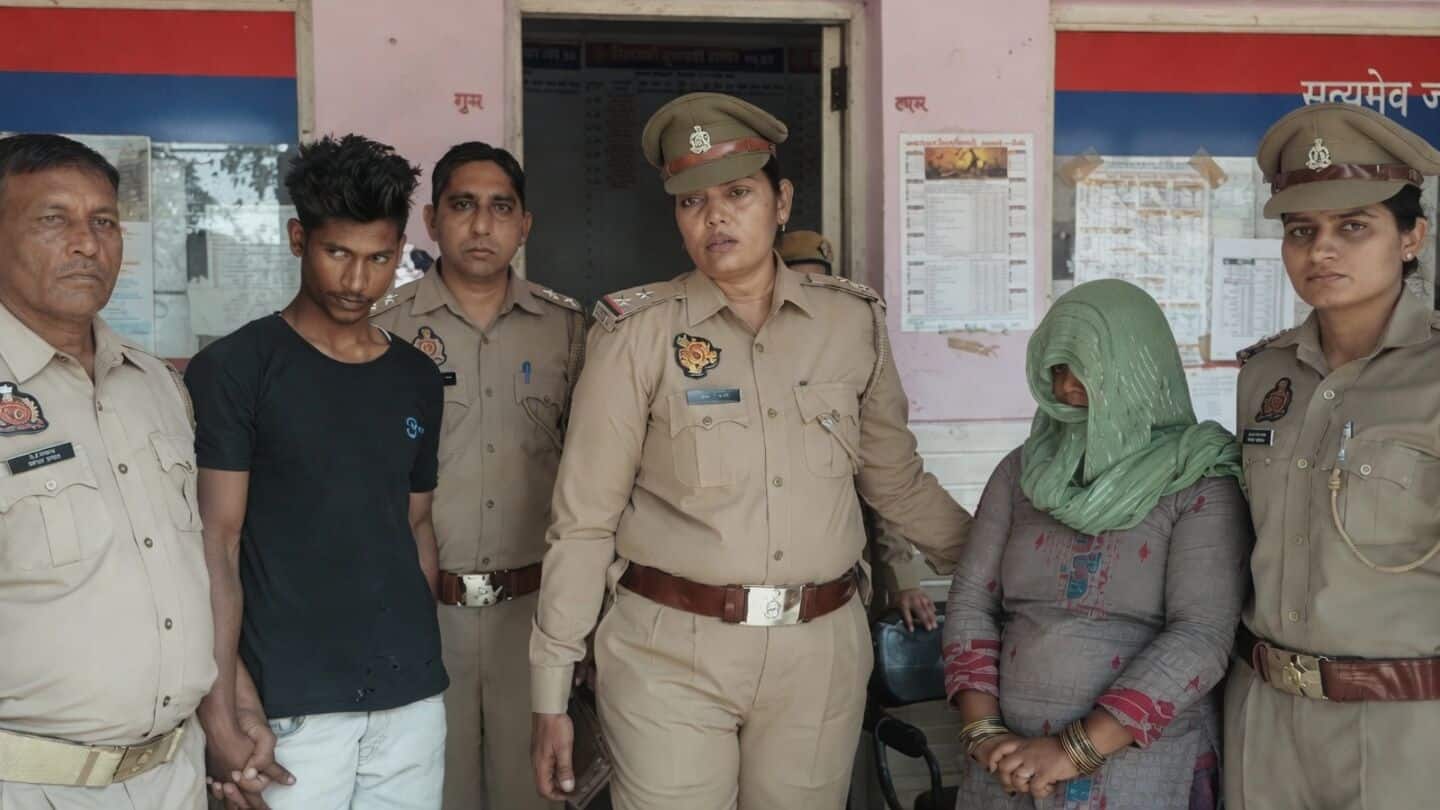 Meerut lovers death sentenced for killing husband, then staging snakebite