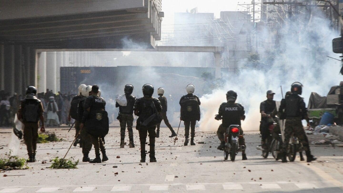 5 killed as police clash with pro-Palestinian protesters in Pakistan 