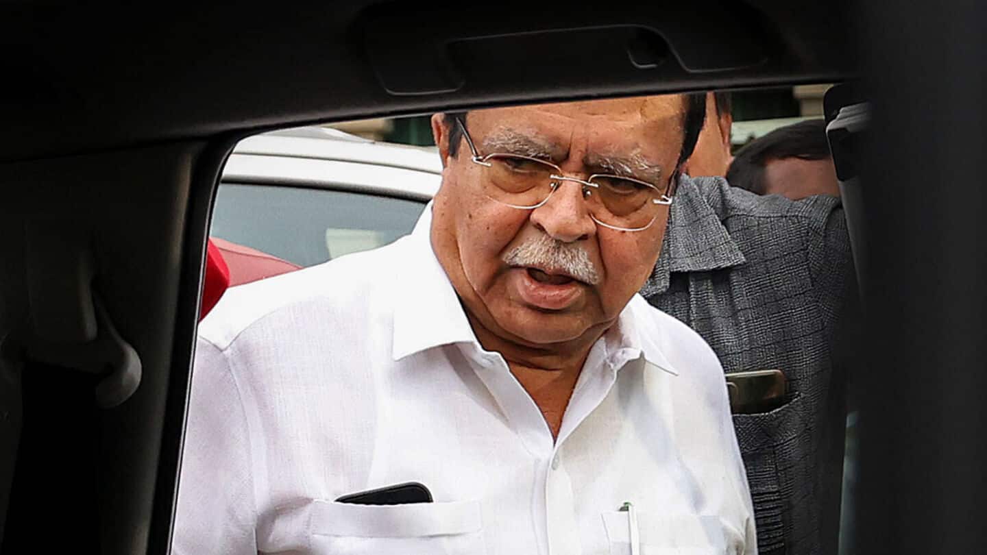 Karnataka minister calls ouster 'big conspiracy;' to meet Rahul Gandhi Karnataka minister calls ouster 'big conspiracy;' to meet Rahul Gandhi