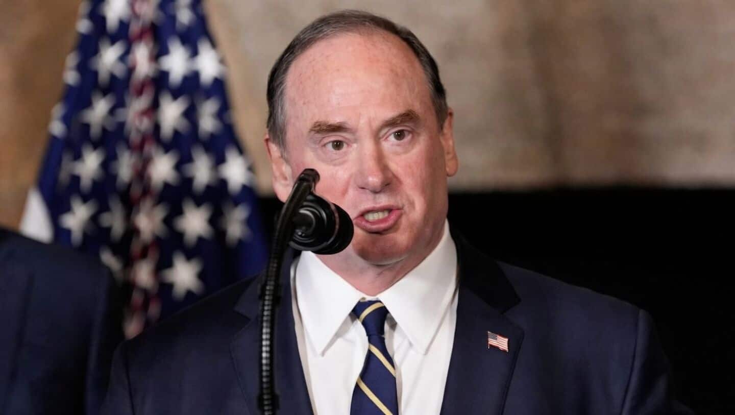 US Navy chief fired amid Iran war 