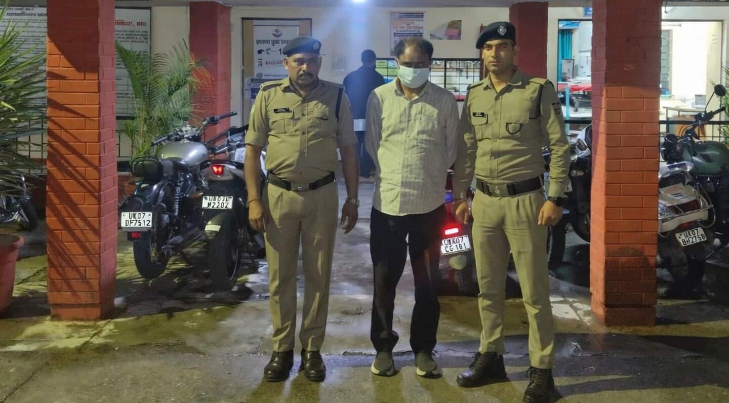 Conman posing as Rahul Gandhi's secretary cheats politicians of crores