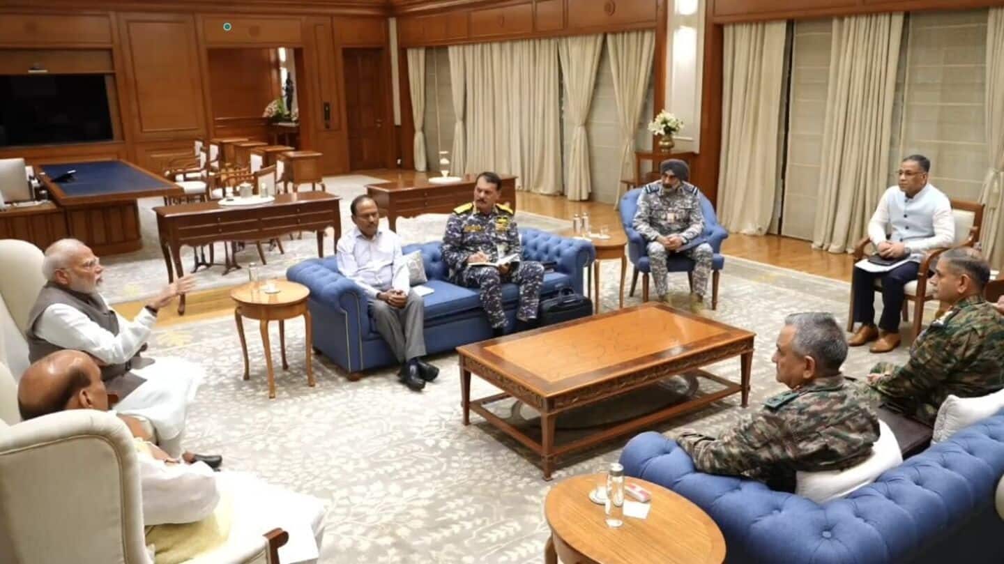 Modi meets top defense officials ahead of India-Pakistan military-level talks Modi meets top defense officials ahead of India-Pakistan military-level talks