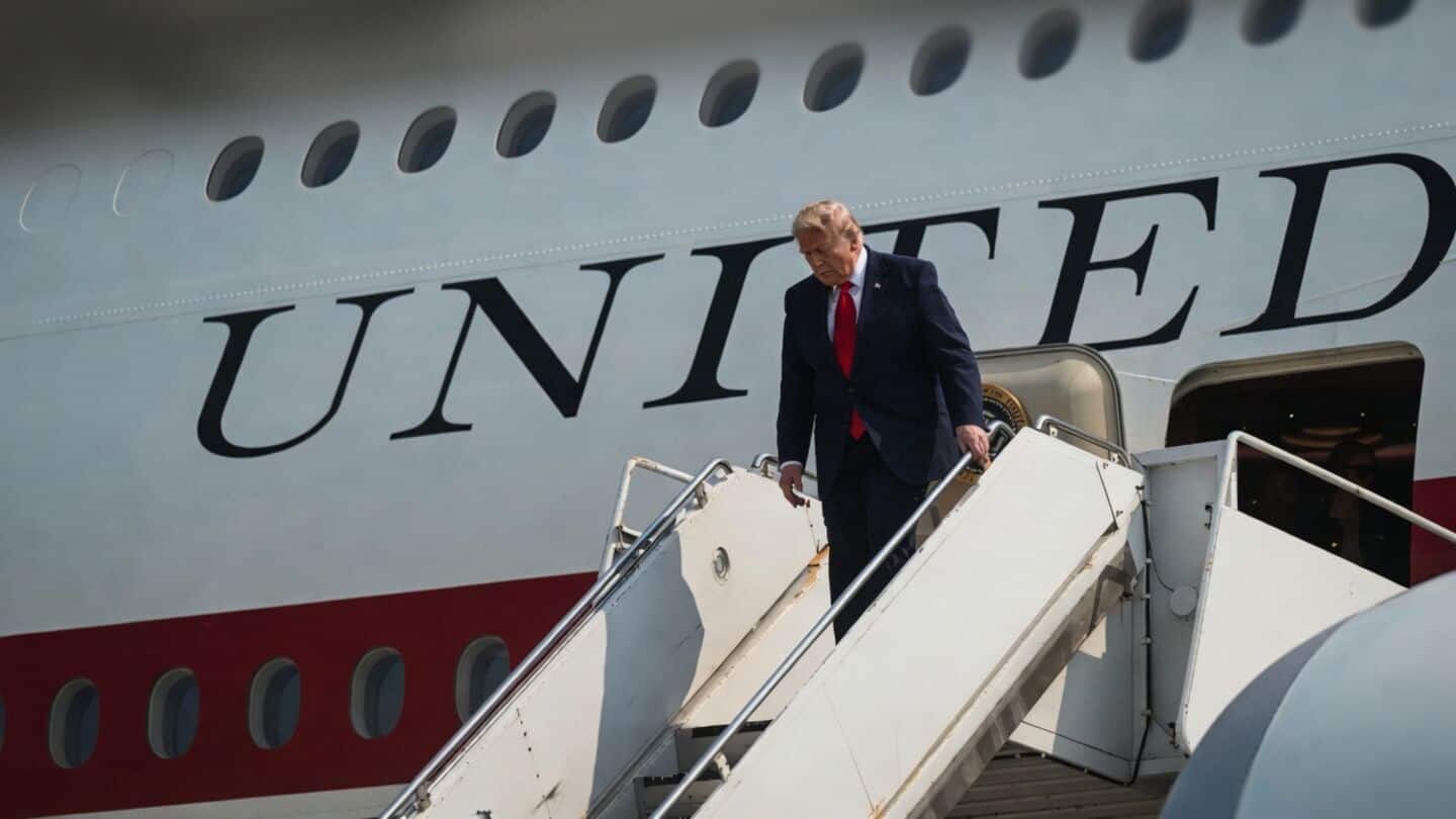 Trump confirms secret plane switch amid Iran threat 