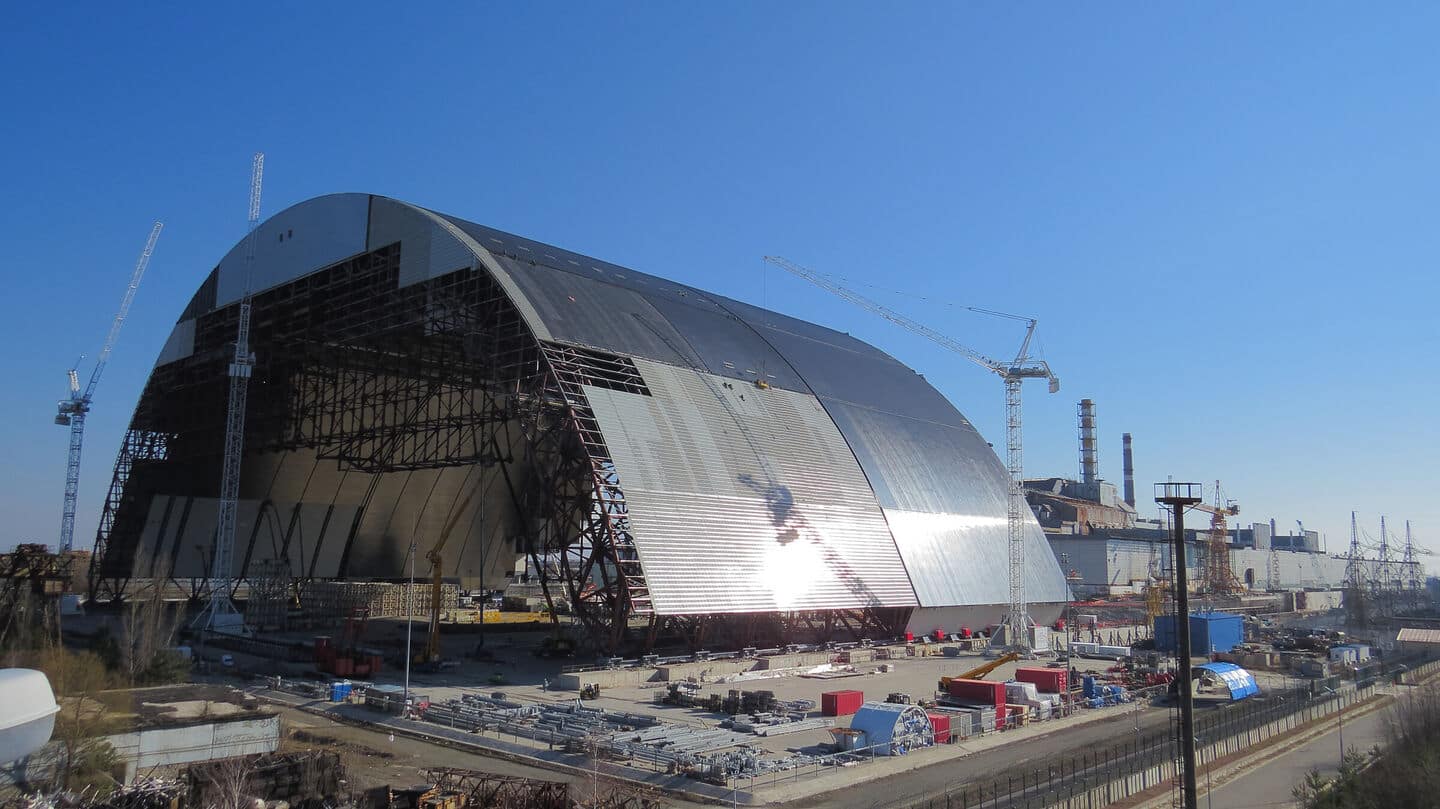 Why Ukraine's chernobyl protective shield can no longer confine radiation 