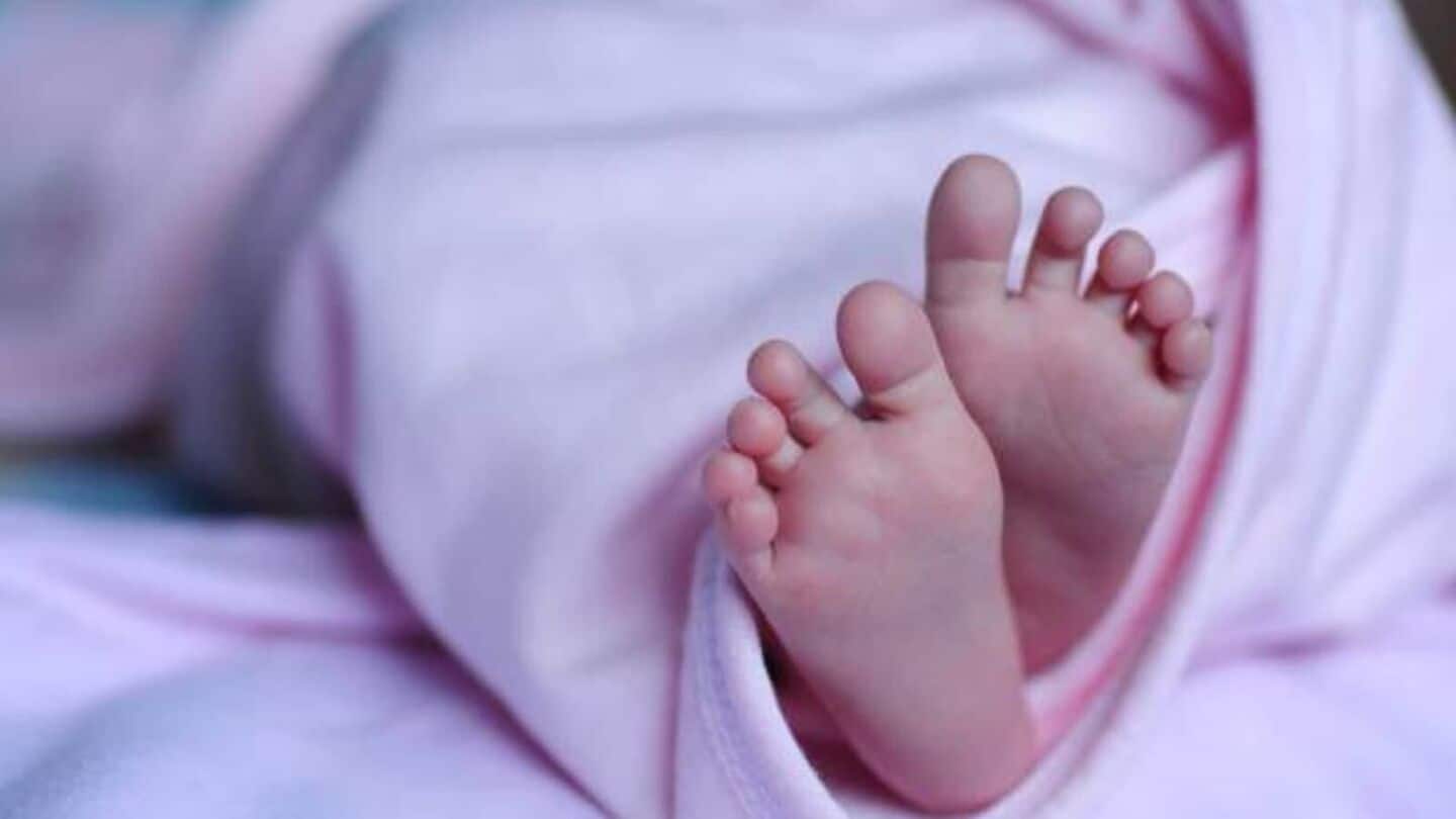 Patient's relatives thrash, pull Delhi doctor's hair after newborn dies Patient's relatives thrash, pull Delhi doctor's hair after newborn dies