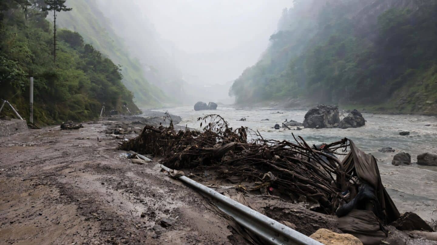 Barrier lake on Tibet-Nepal border could breach within 72hrs: China