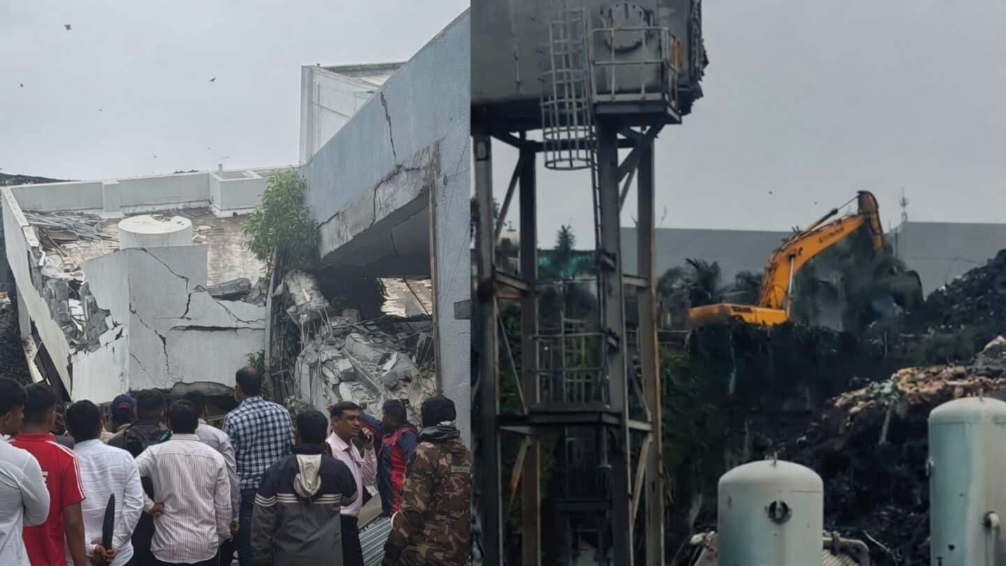 15-16 workers feared trapped after building collapses in Pimpri Chinchwad