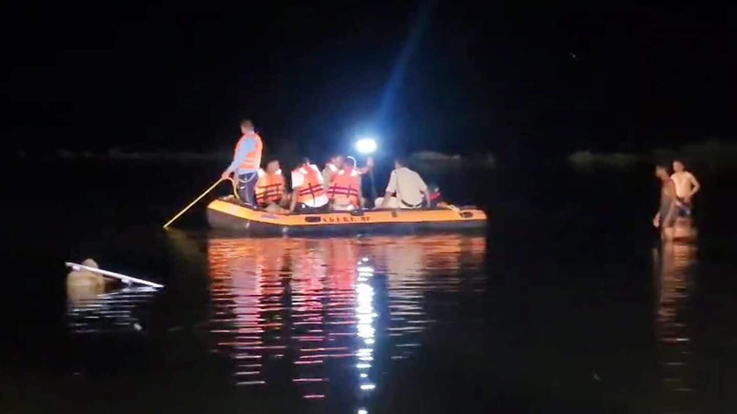 11 die during durga idol immersion in MP's Khandwa 