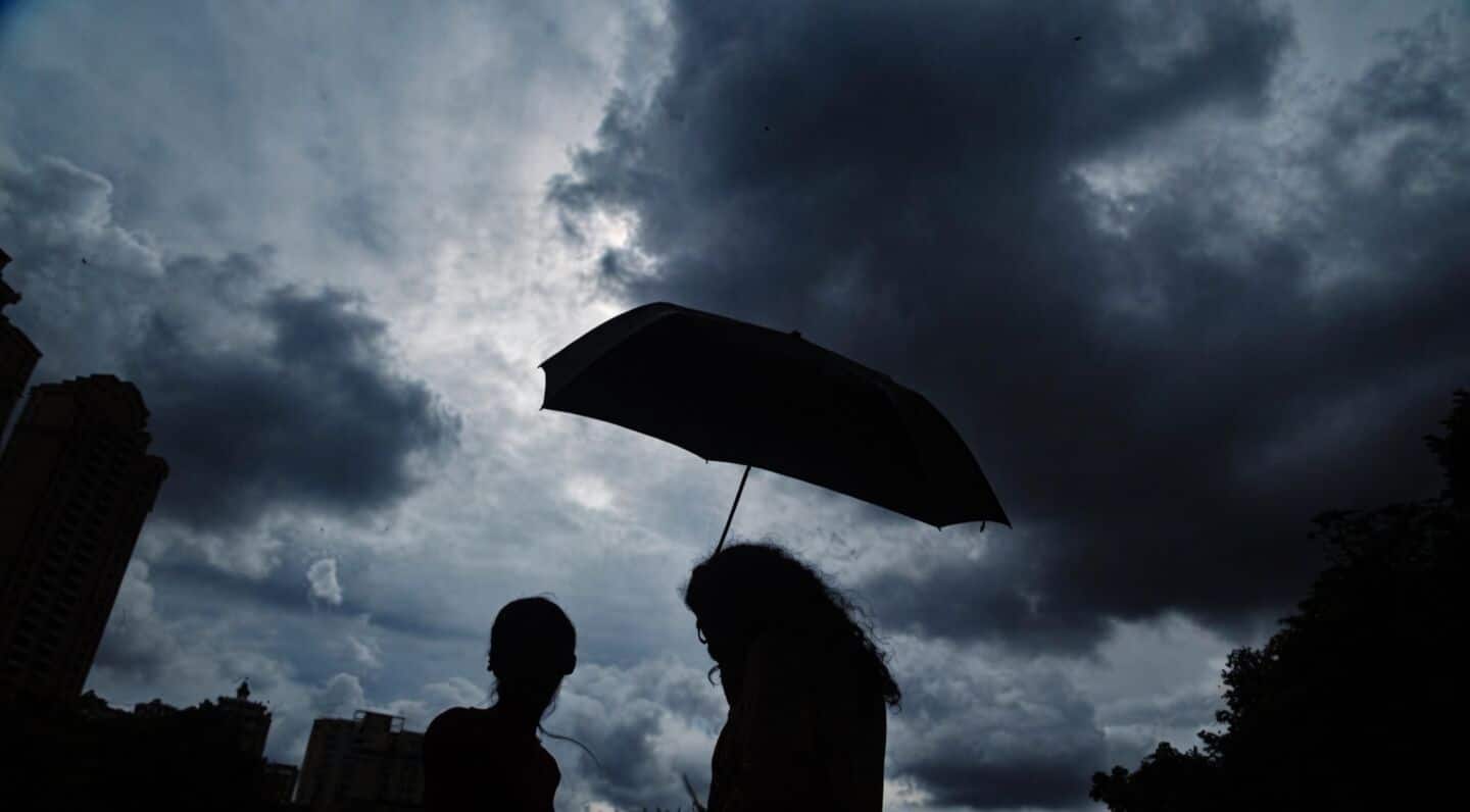 Mumbai: Heavy rain disrupts train services; 24 canceled  