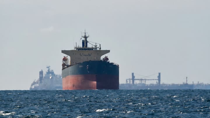 US-blacklisted tanker crossed Hormuz with tracker on, Iran claims 