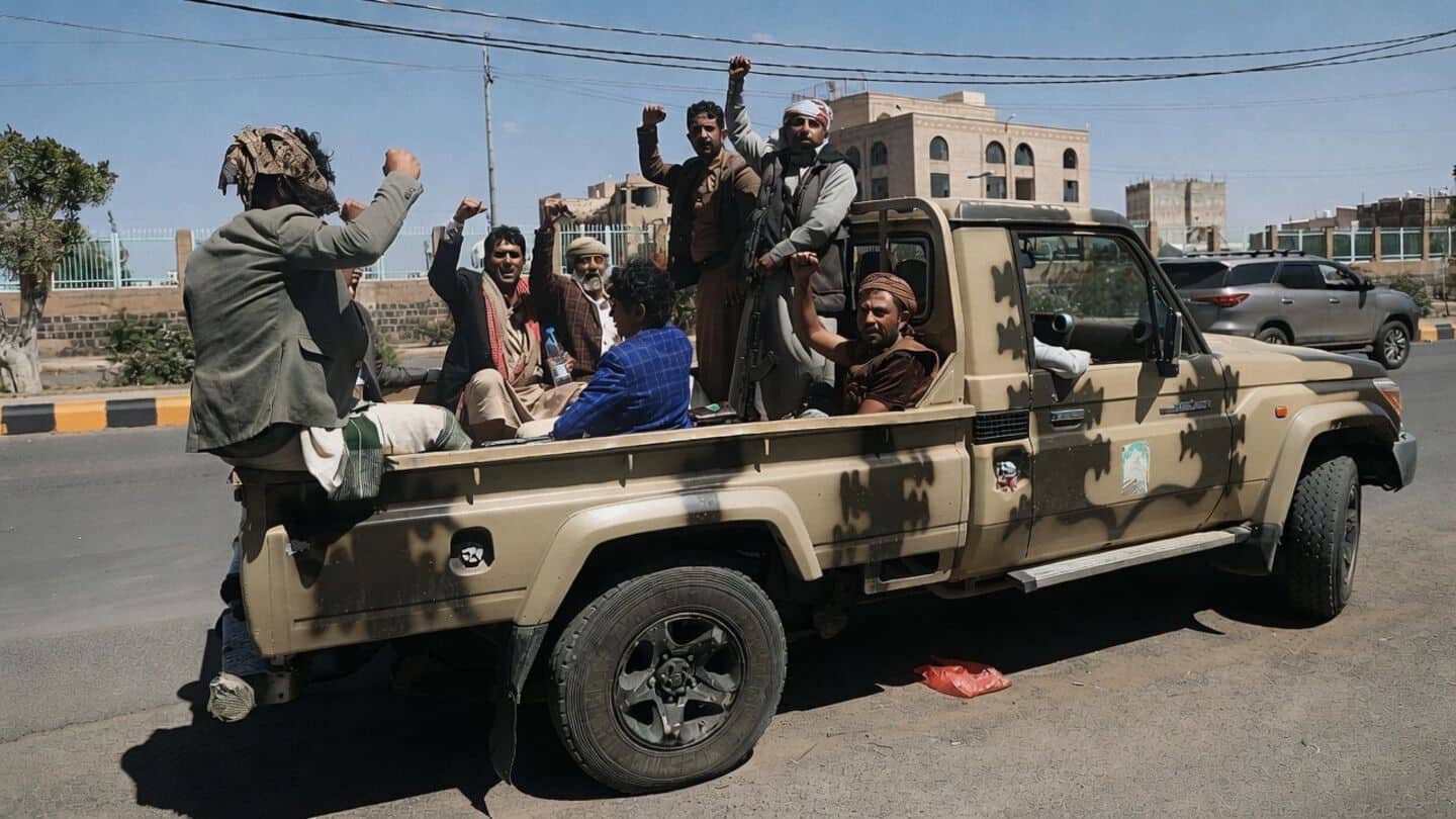 Houthis claim fresh strike at Riyadh airport as explosions heard 