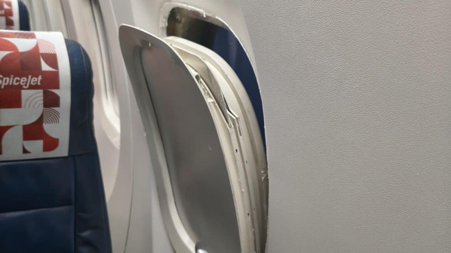 SpiceJet flight's window frame dislodges mid-air; how dangerous is it 