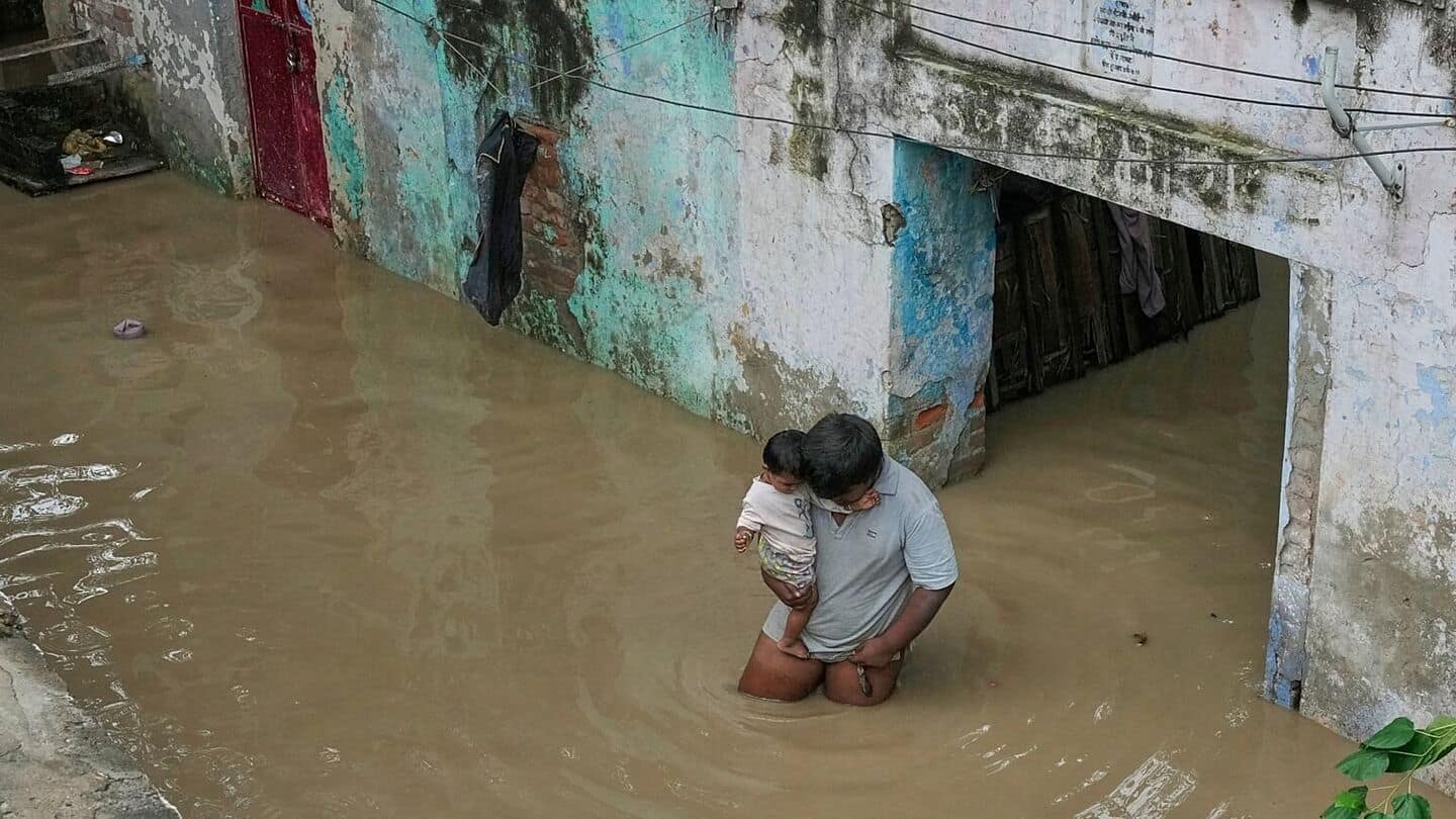 Delhi-NCR relief camps flooded, flyover caves in as Yamuna surges Delhi-NCR relief camps flooded, flyover caves in as Yamuna surges