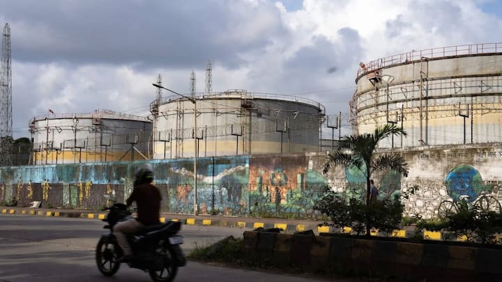 US won't renew waiver allowing India to buy Russian oil