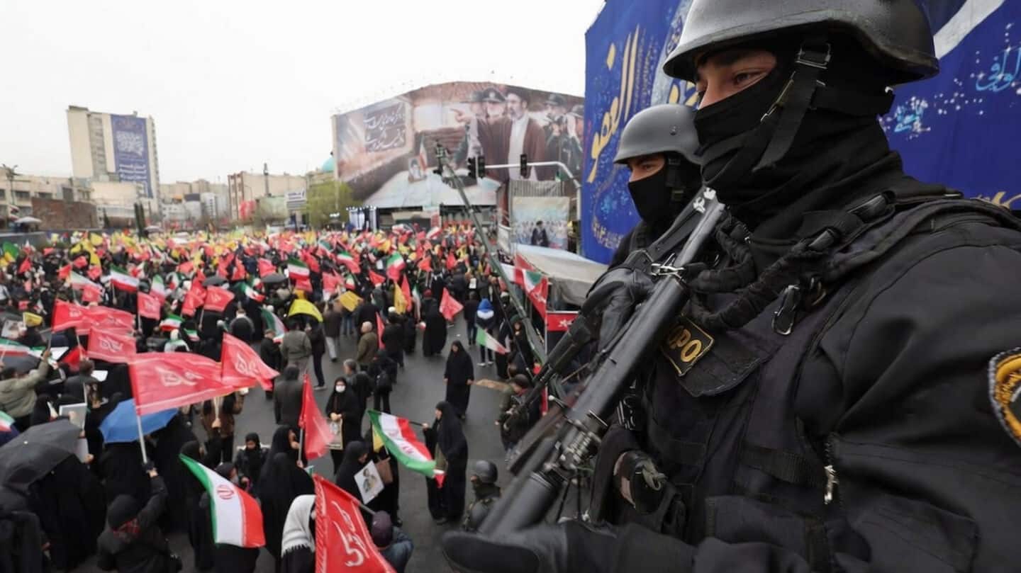 Massive explosion in Tehran square filled with demonstrators 