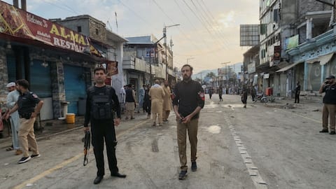 Suicide bomber kills 14 at Pakistan rally against militant violence 