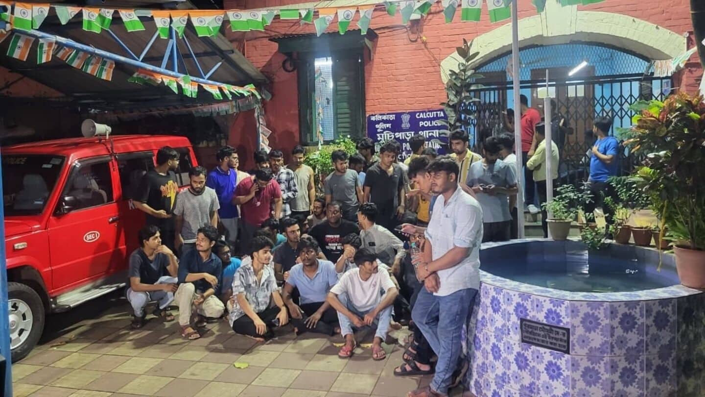 Students thrashed in Kolkata, called Bangladeshi for speaking Bengali 
