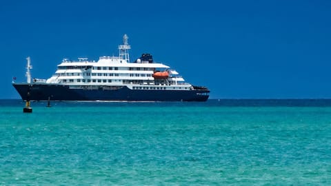 40 passengers left hantavirus-stricken cruise ship without contact tracing 