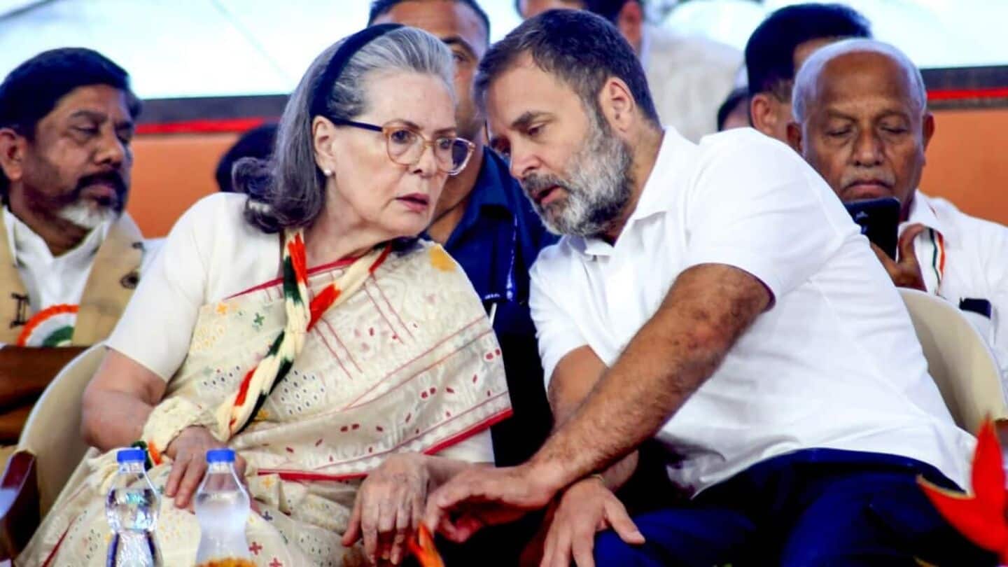 'Right to be heard': Court issues notice to Rahul, Sonia 'Right to be heard': Court issues notice to Rahul, Sonia