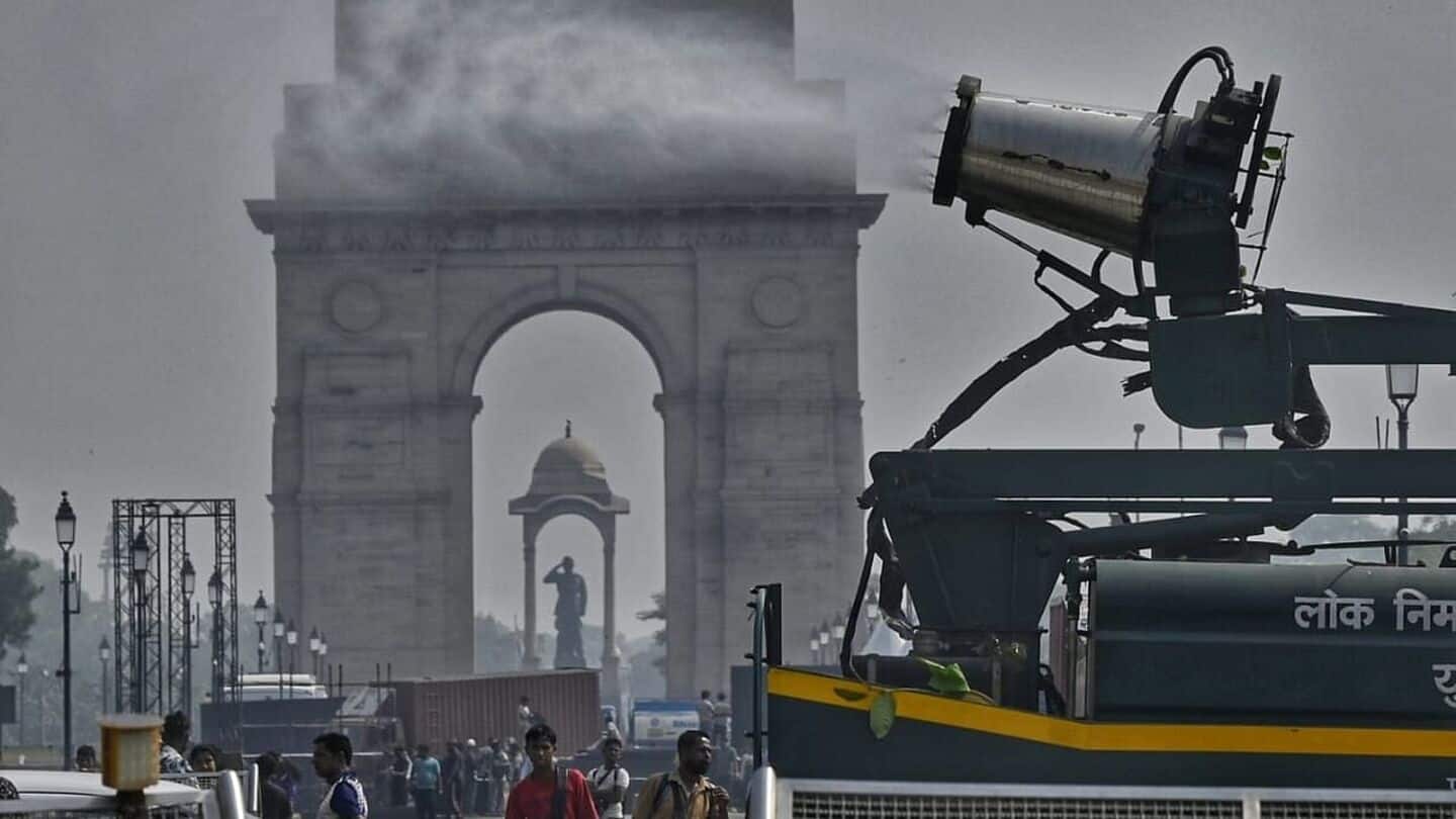 Delhi's air quality at 'very poor' on Diwali morning Delhi's air quality at 'very poor' on Diwali morning