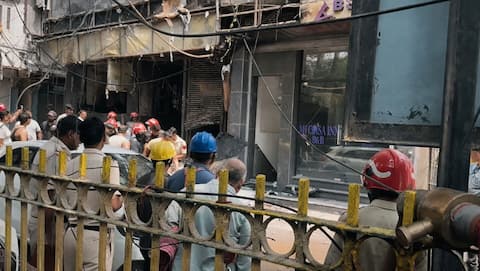 10 killed after fire at restaurant in Delhi's Malviya Nagar