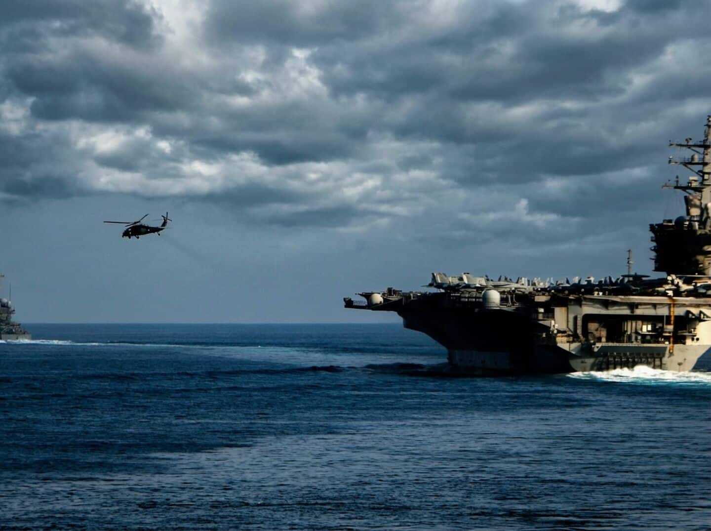 Strait of Hormuz closed, ships passing will be burned: Iran 