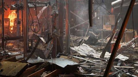 Russian 'double-tap' strike on Ukrainian shopping center kills 16