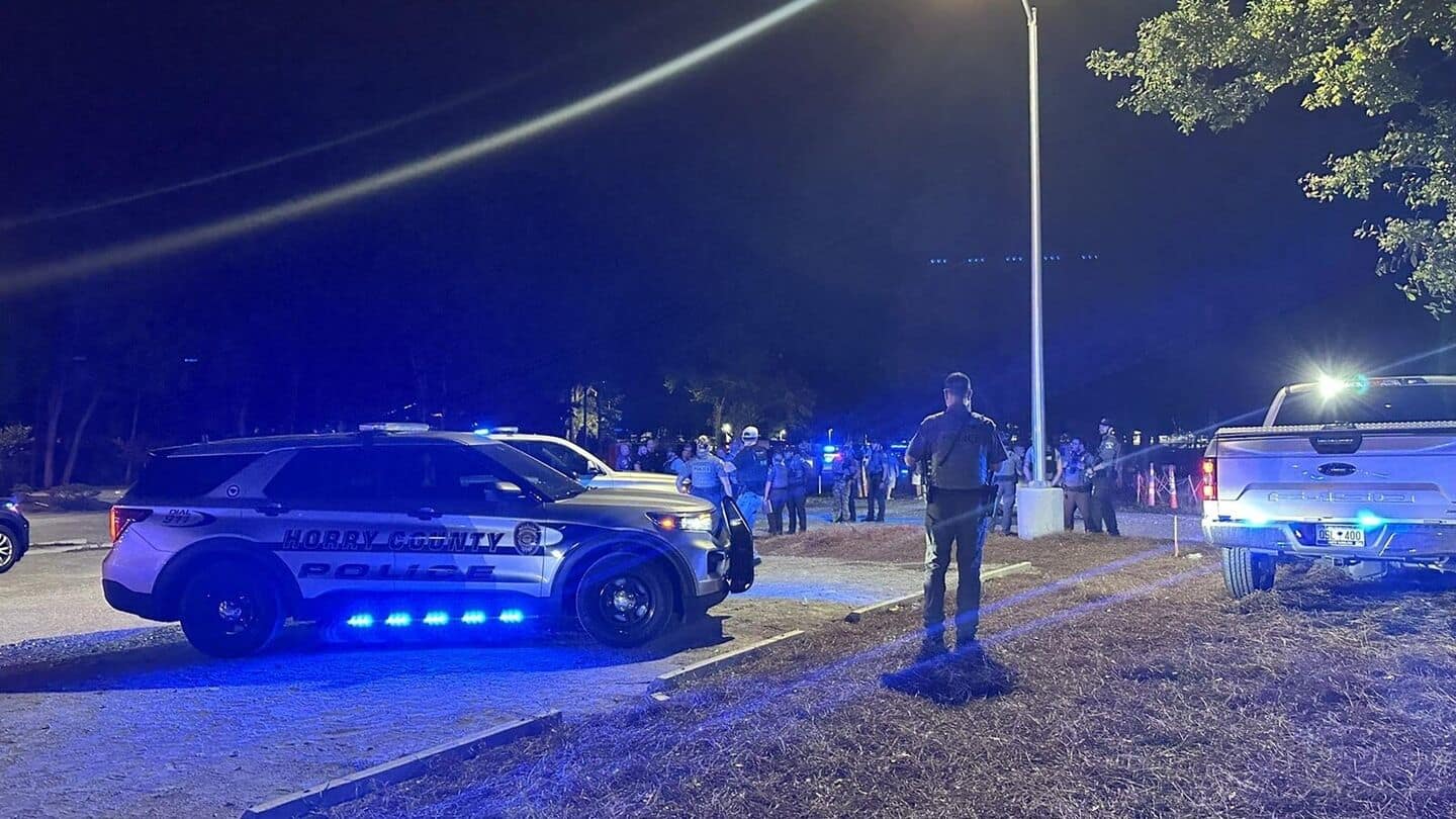 11 injured in mass shooting at South Carolina beach town