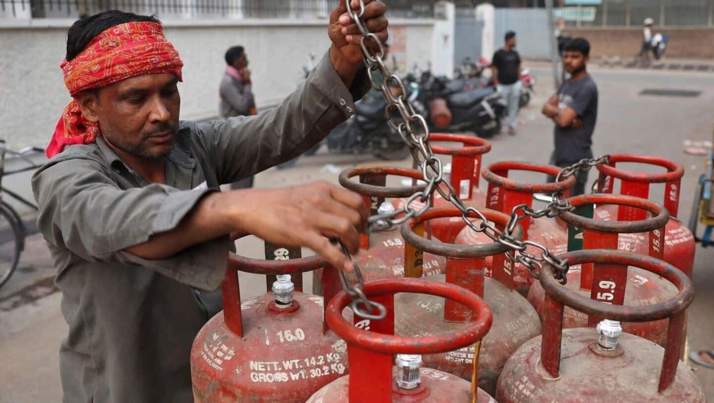 Over half of Indian households facing LPG supply disruptions: Survey