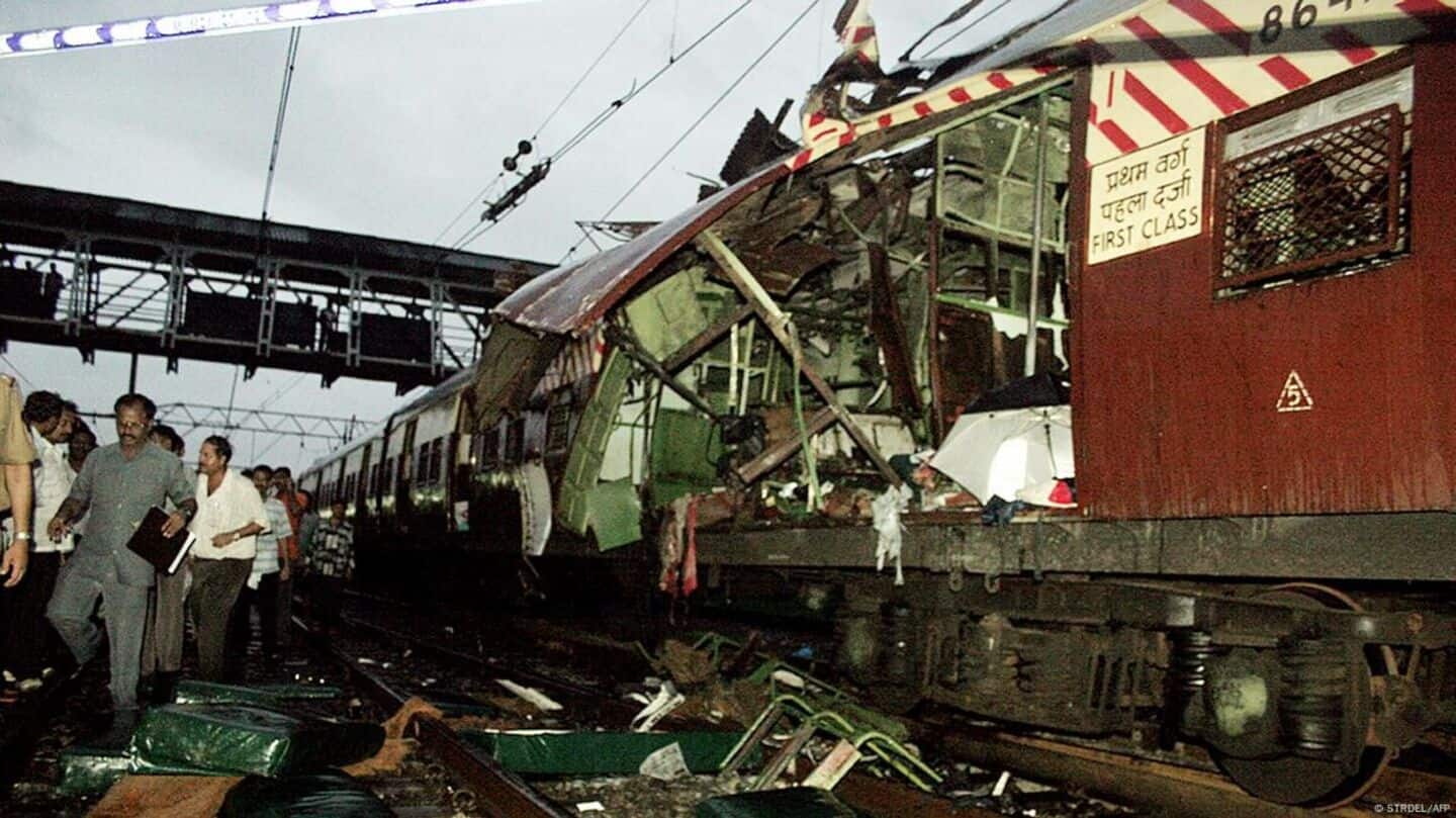 SC stays Bombay HC's acquittal of 2006 Mumbai blasts accused SC stays Bombay HC's acquittal of 2006 Mumbai blasts accused