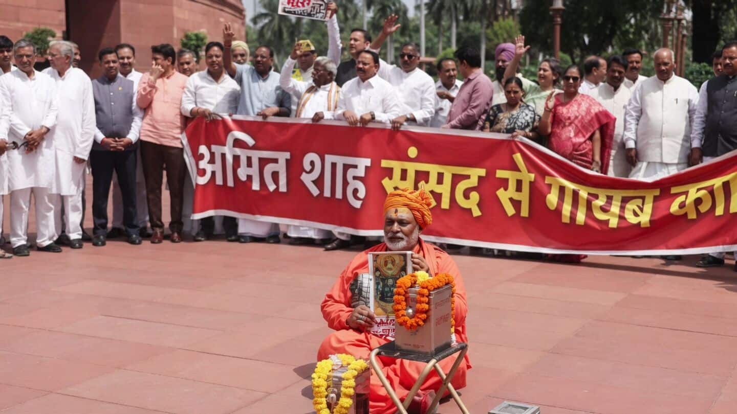 Video: Opposition leaders perform donation theft skit; Rahul Gandhi joins 