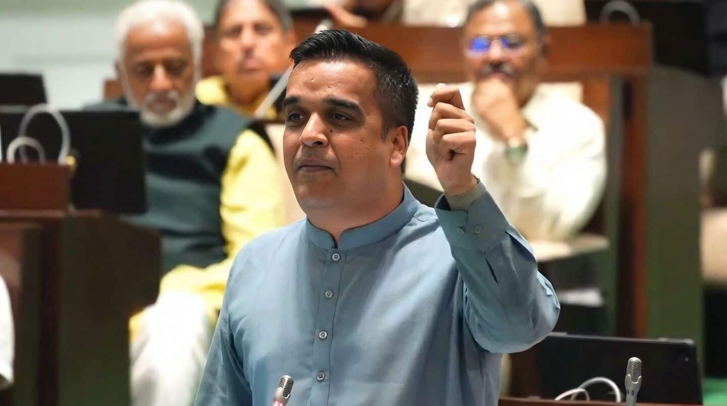 Eloping in Gujarat? Government will alert parents via WhatsApp 