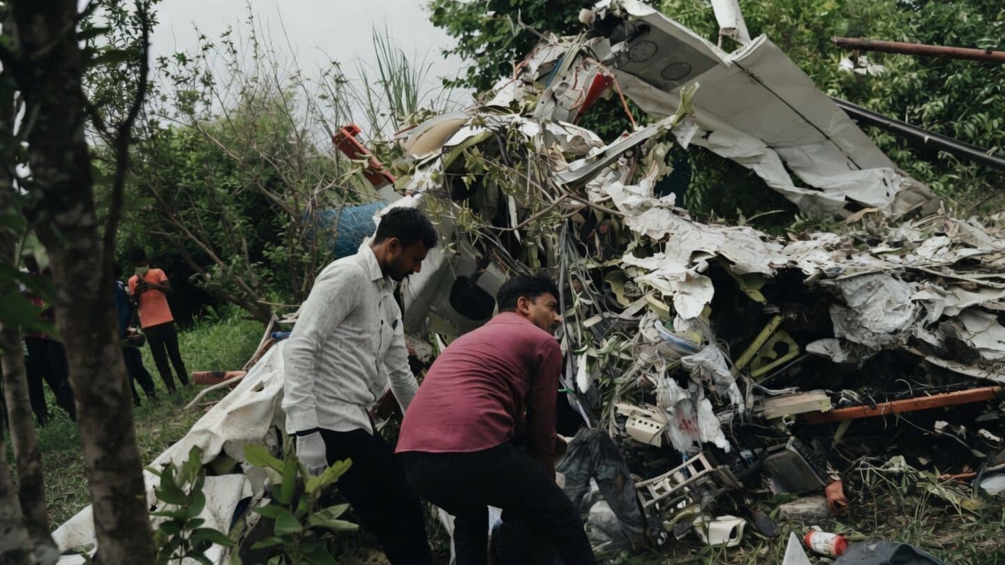 Training aircraft crashes in Kanpur; instructor pilot, trainee pilot killed 