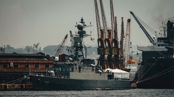 'US will regret...ship strike': Iran as Indian Navy's guest torpedoed 