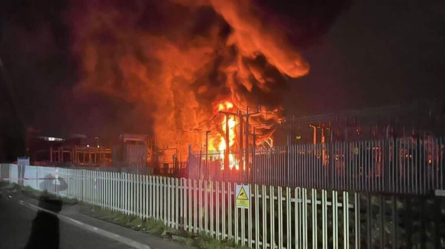 London's Heathrow Airport closed after fire at nearby electricity substation 