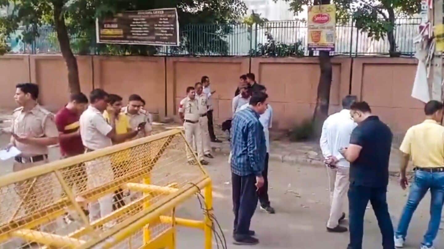 All Delhi district courts, 2 CRPF schools get bomb threats 