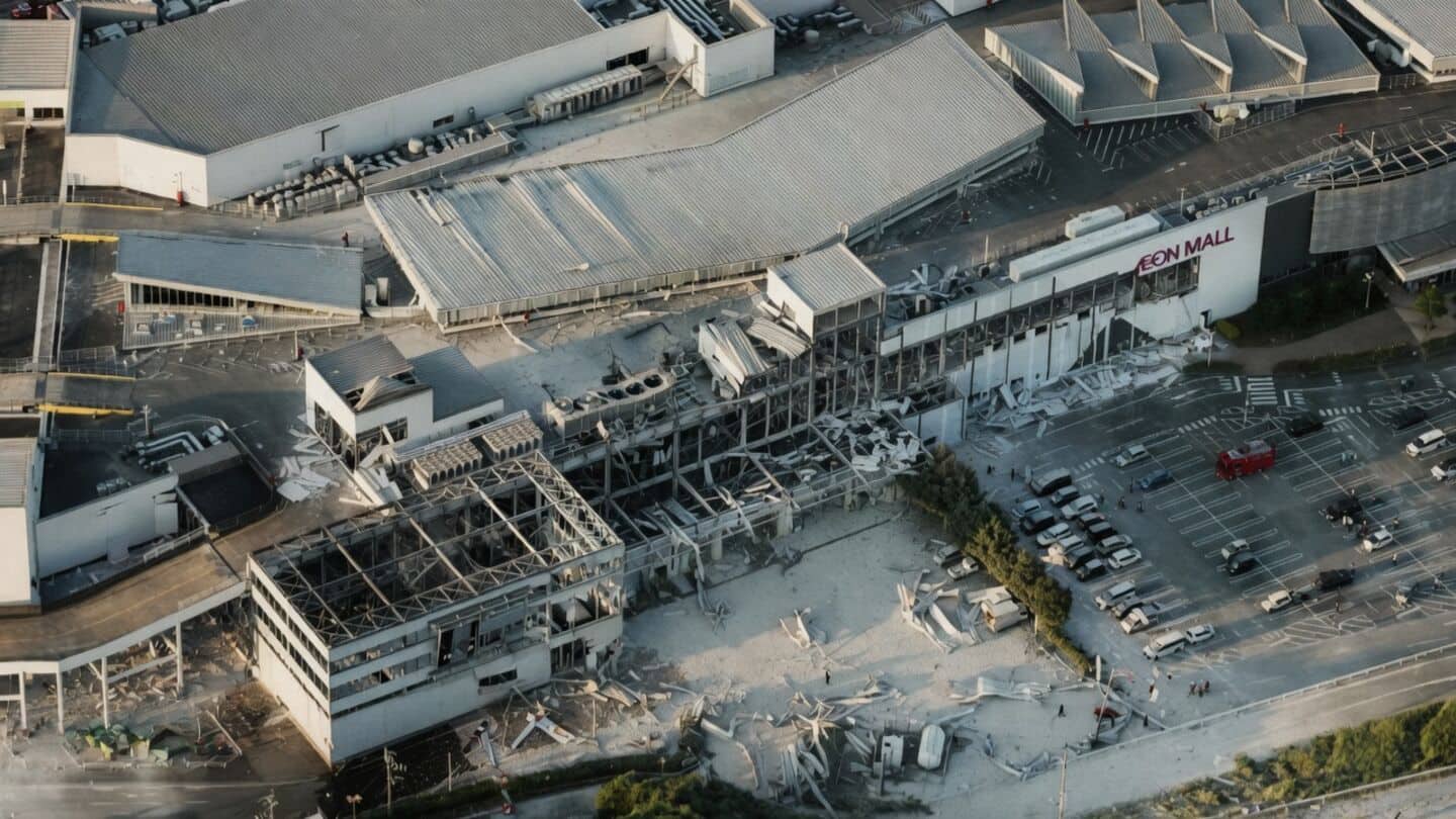 Japan: Multiple deaths reported after 7.1-magnitude earthquake triggers mall explosion 