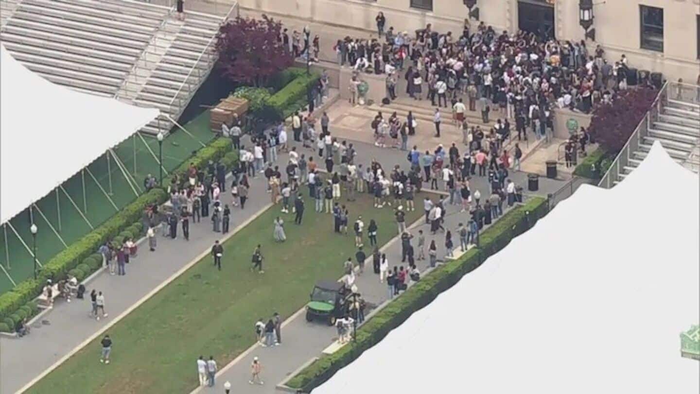 Dozens of pro-Palestinian protesters arrested after storming Columbia University library Dozens of pro-Palestinian protesters arrested after storming Columbia University library
