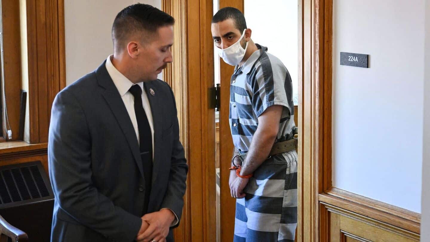 Man who stabbed Salman Rushdie sentenced to 25 years Man who stabbed Salman Rushdie sentenced to 25 years