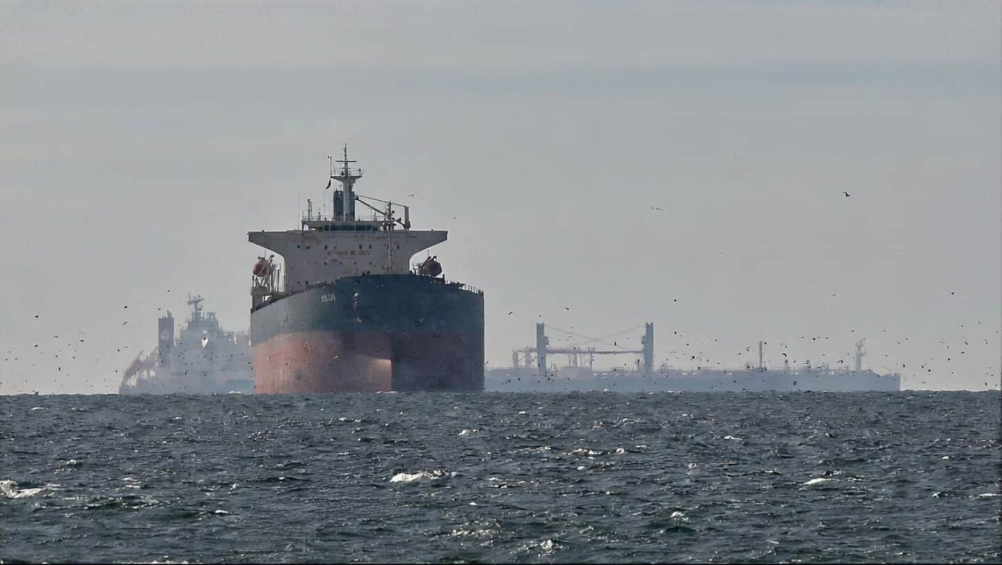 'No tolls on ships crossing Hormuz': Oman contradicts Iran's demand 