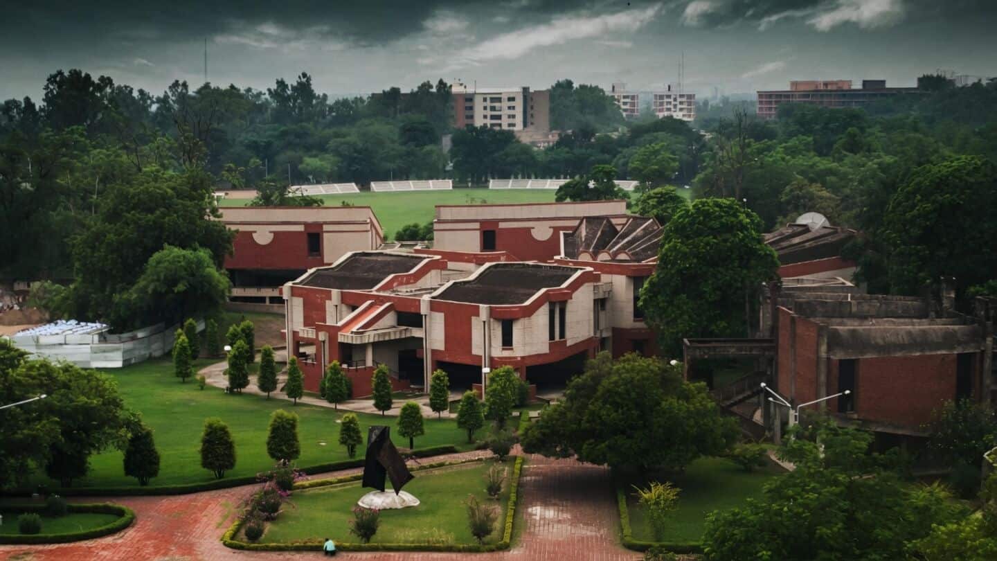 Student gets second chance after hacking IIT Kanpur's website 
