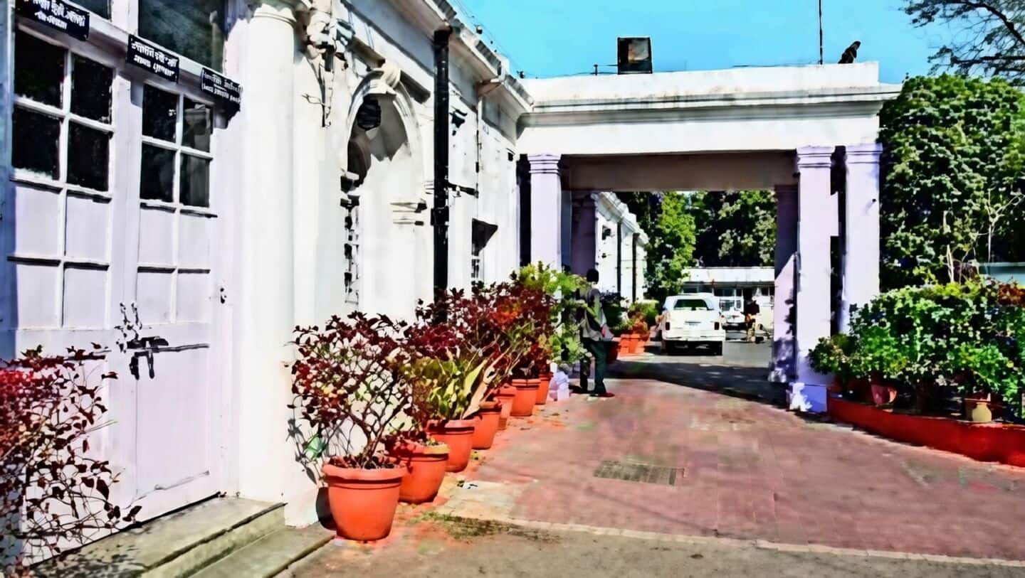 Congress gets eviction notice to vacate party offices in Delhi 