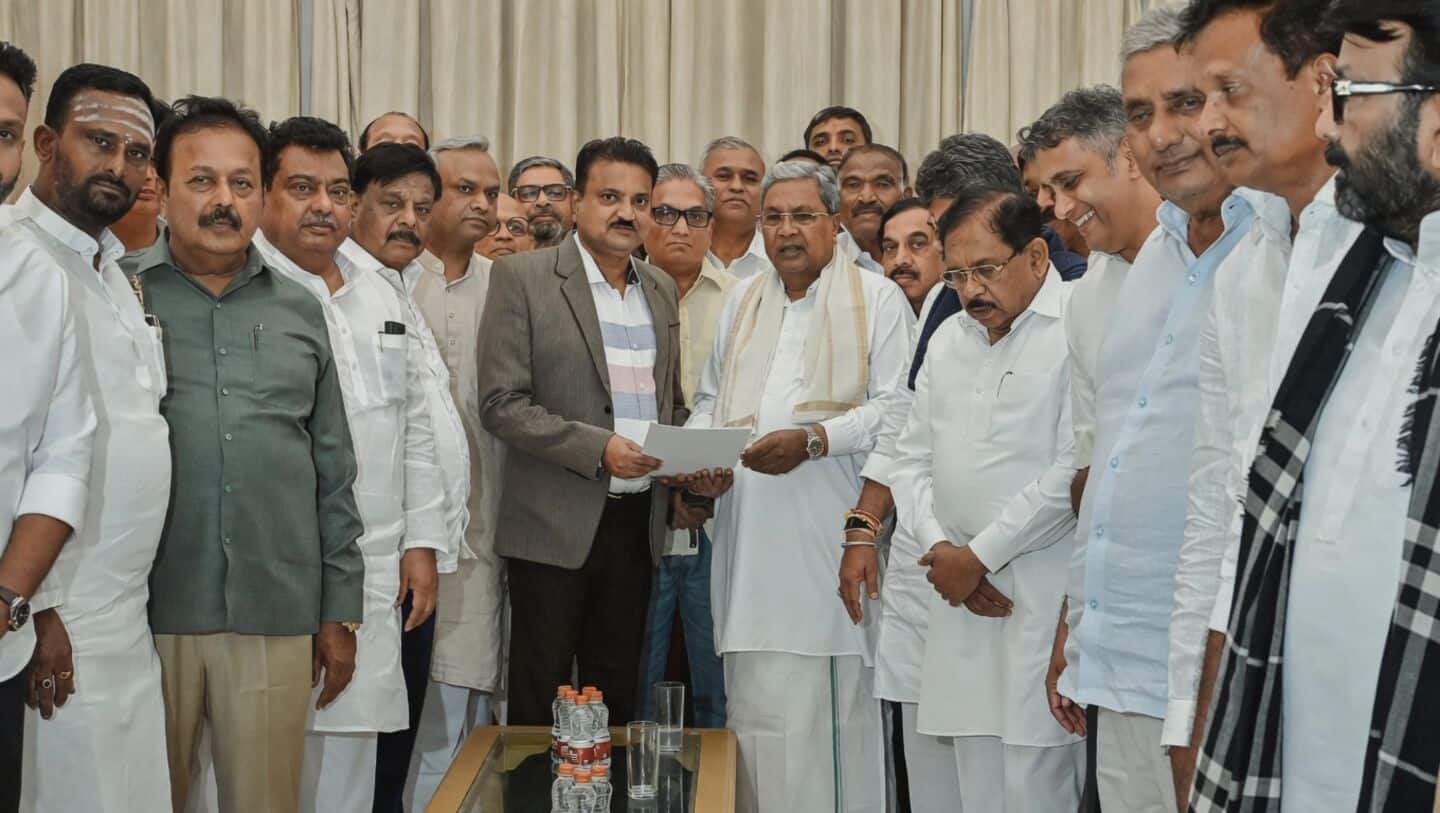 Karnataka Governor accepts Siddaramaiah's resignation; council of ministers dissolved