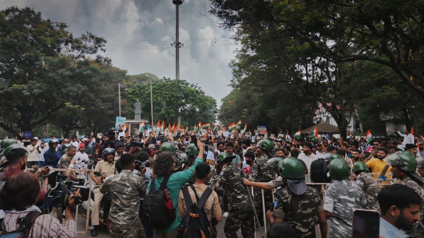 Jharkhand police file FIR against 600 protesters 