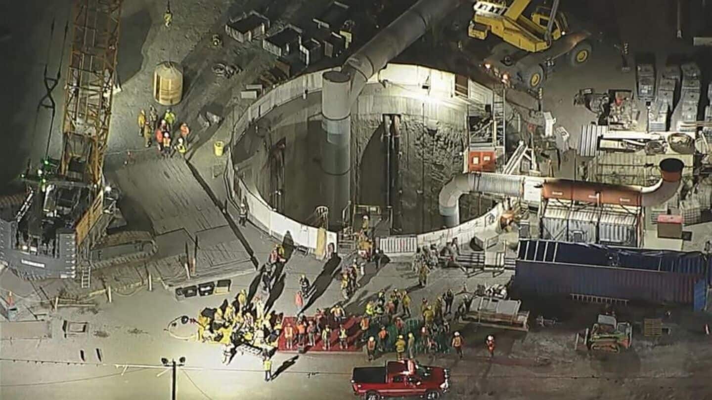 31 workers trapped after LA tunnel collapse rescued in 1hr 31 workers trapped after LA tunnel collapse rescued in 1hr