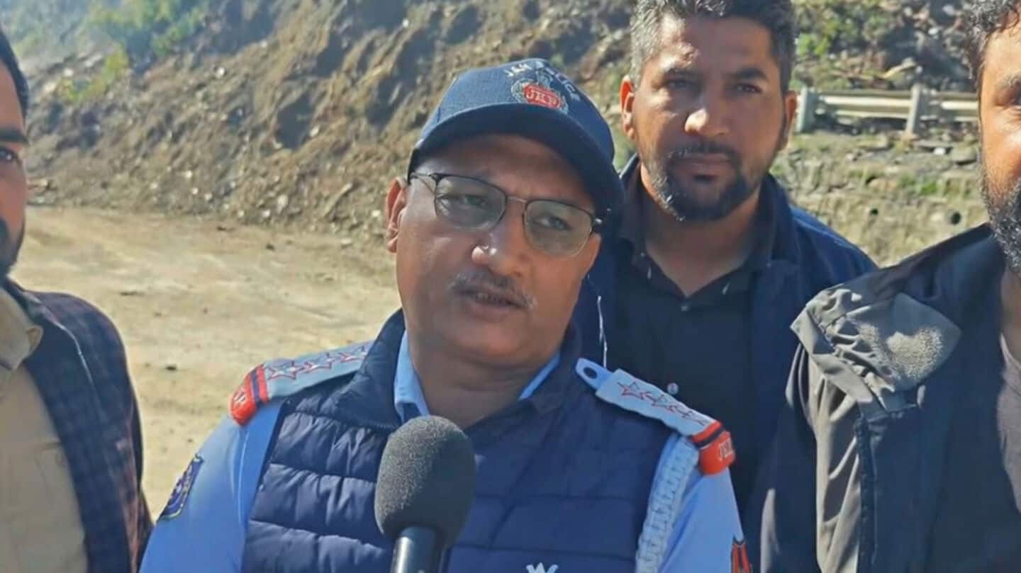 Traffic suspended on Jammu-Srinagar highway after heavy landslide in Ramban 