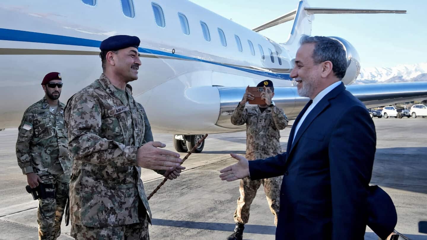 Asim Munir lands in Tehran to revive US-Iran talks