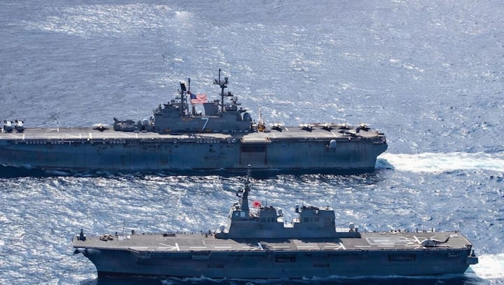 US warship with 2,200 personnel en route to Middle East