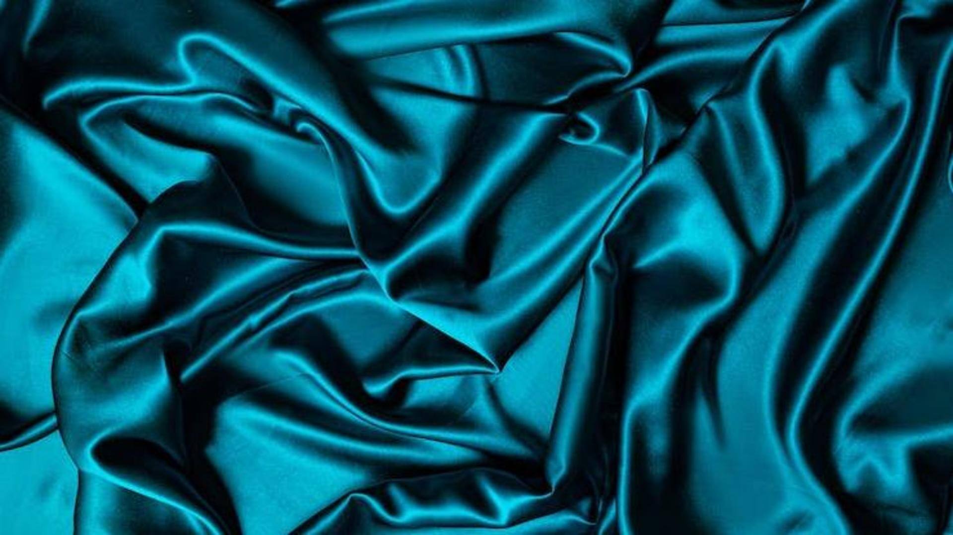 Fashion hacks: How to style satin clothes