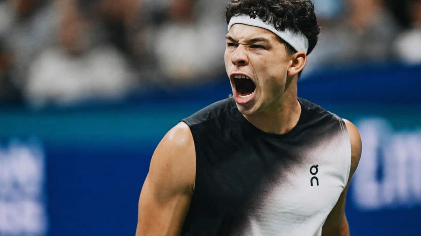 US Open: Shelton beats Tsitsipas, sets up Alcaraz showdown